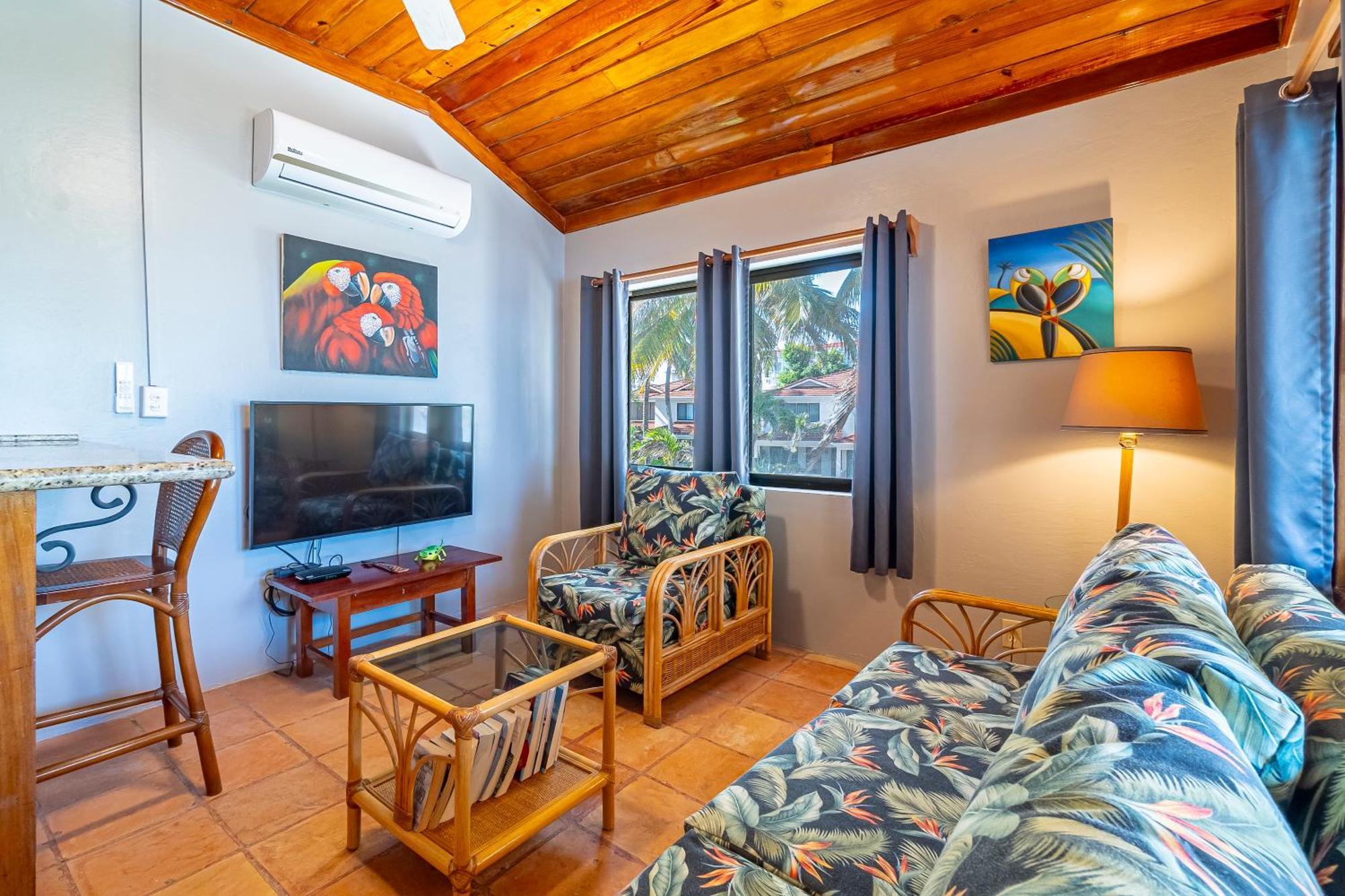 Tradewinds Paradise Villas San Pedro  Exterior photo