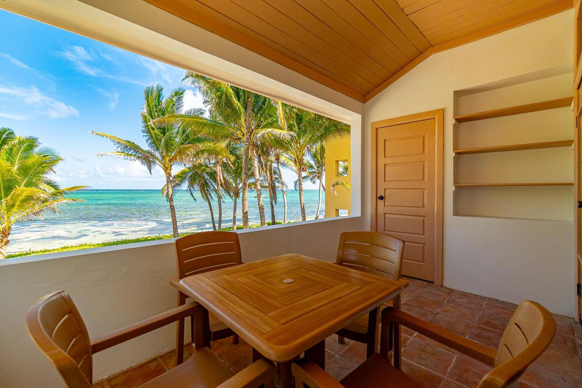 Tradewinds Paradise Villas San Pedro  Exterior photo