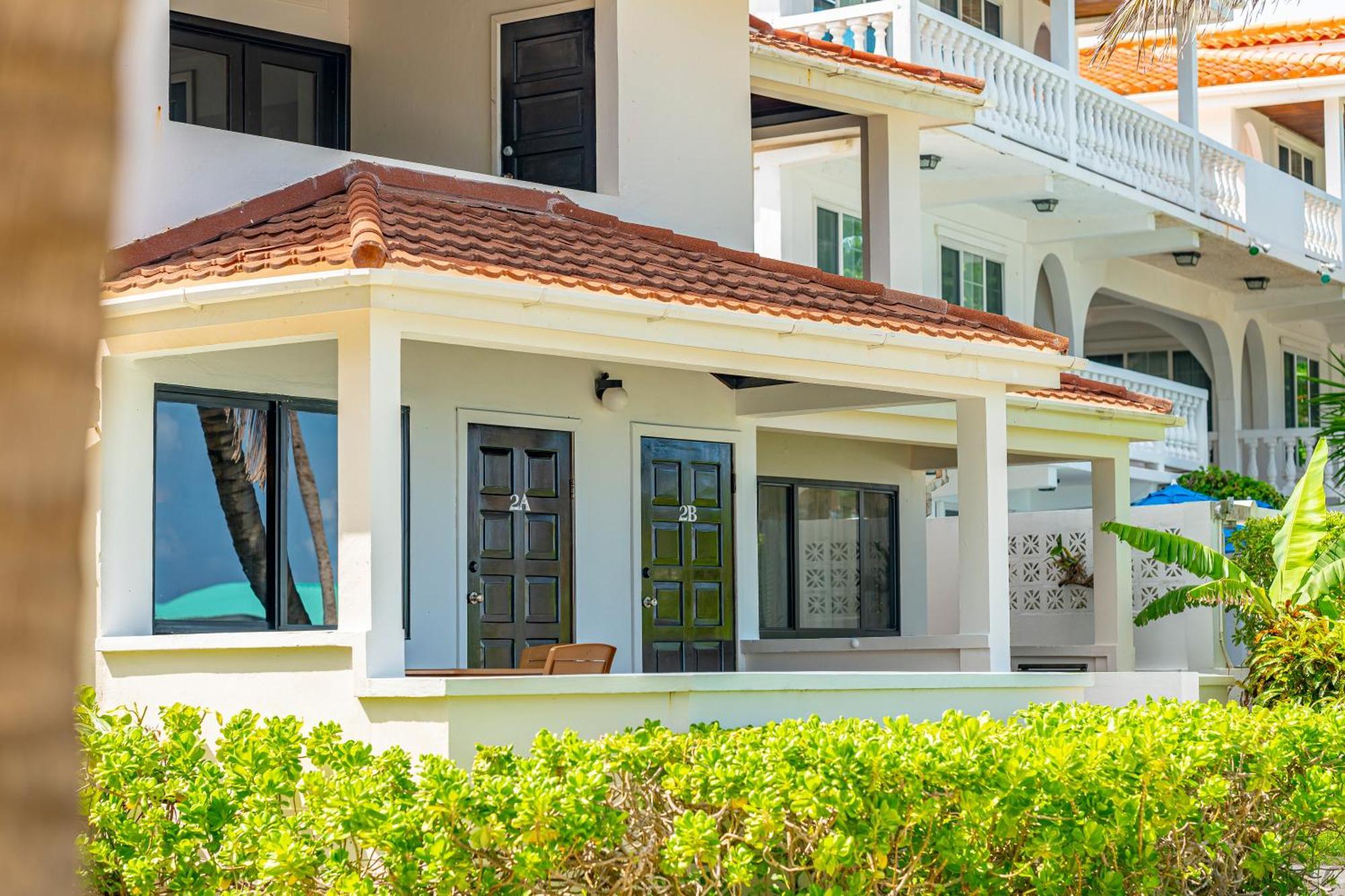 Tradewinds Paradise Villas San Pedro  Exterior photo