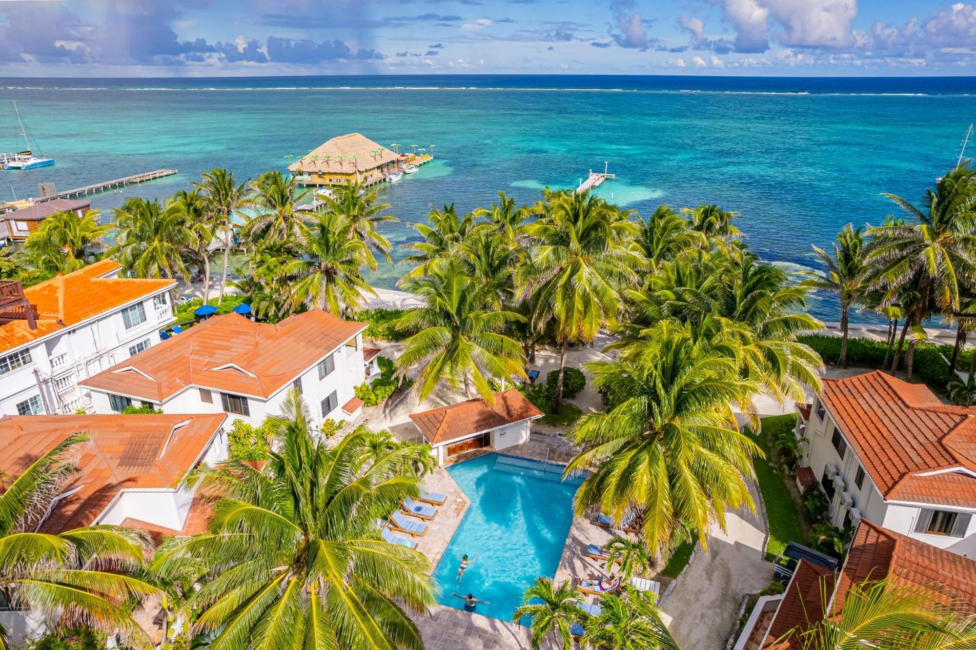 Tradewinds Paradise Villas San Pedro  Exterior photo