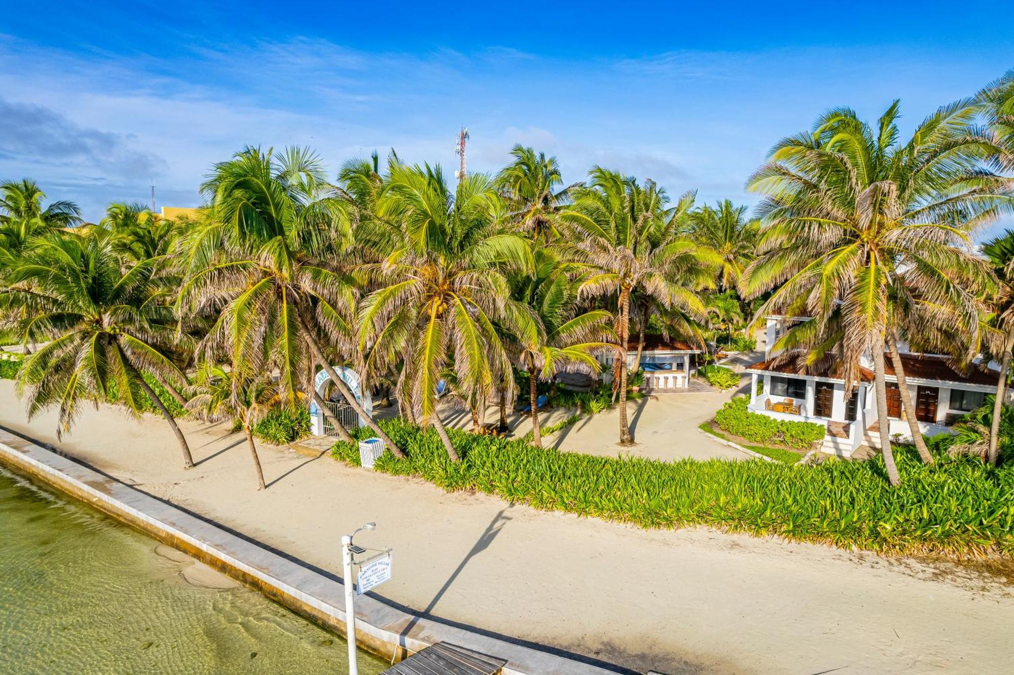 Tradewinds Paradise Villas San Pedro  Exterior photo