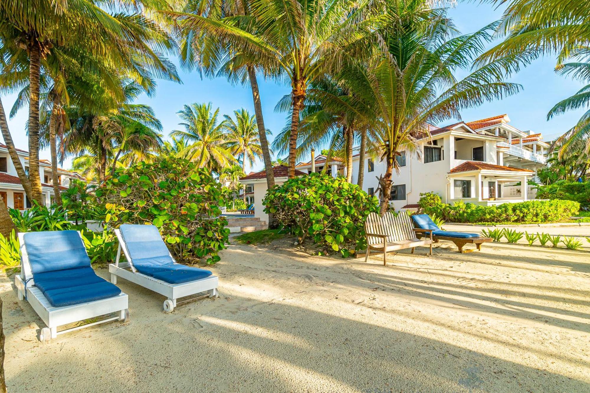 Tradewinds Paradise Villas San Pedro  Exterior photo