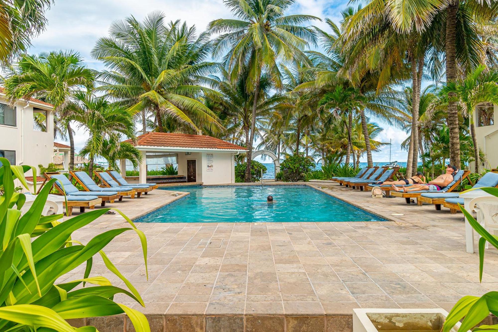 Tradewinds Paradise Villas San Pedro  Exterior photo